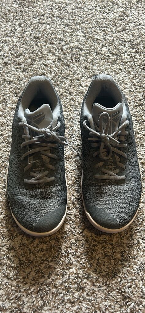 Kobe Mamba Instinct Boys 7Y Grey
