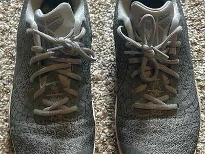 Kobe Mamba Instinct Boys 7Y Grey