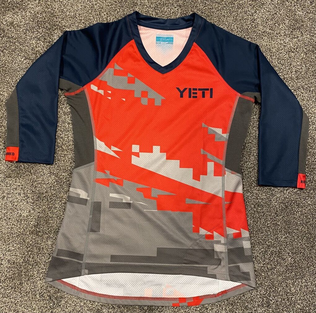 Yeti Beti Jersey Shirt Womens Medium 3/4 Sleeves
