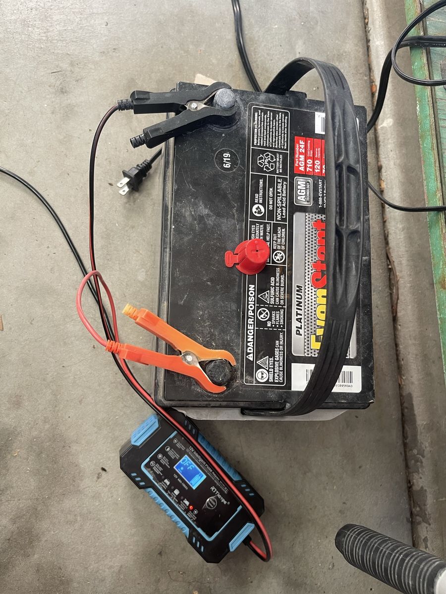 EverStart Platinum AGM 24F 710CCA 12V Car Battery (Tested Good)