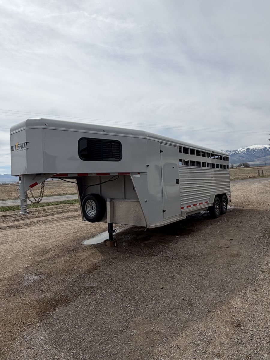 21' Trails West Hot Shot