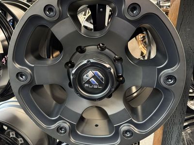 Fuel Off-Road Wheels - Matte Black machined tint clear 18x9 Brand new set of 4 wheels