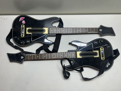 2 Guitar Hero Live Guitars