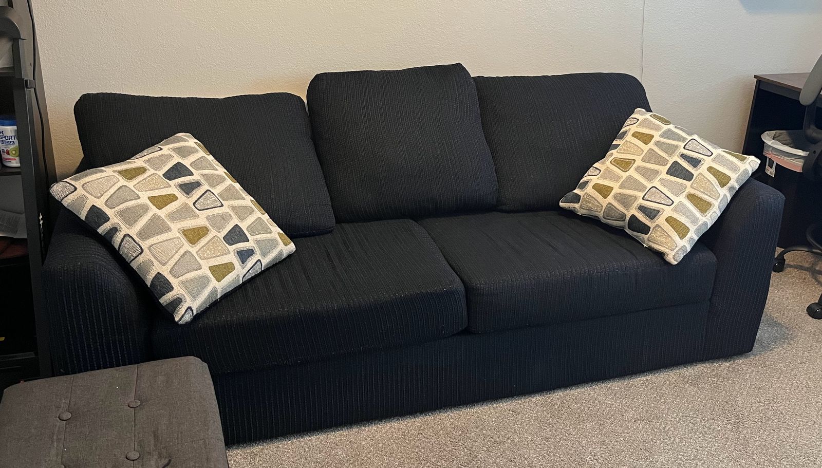 Comfy couch in Draper