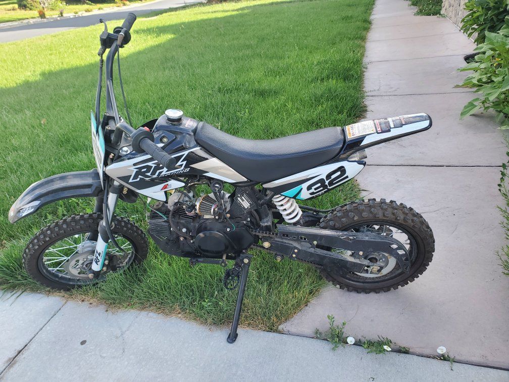 Apollo RFZ Racing Dirt Bike -4Black 110cc