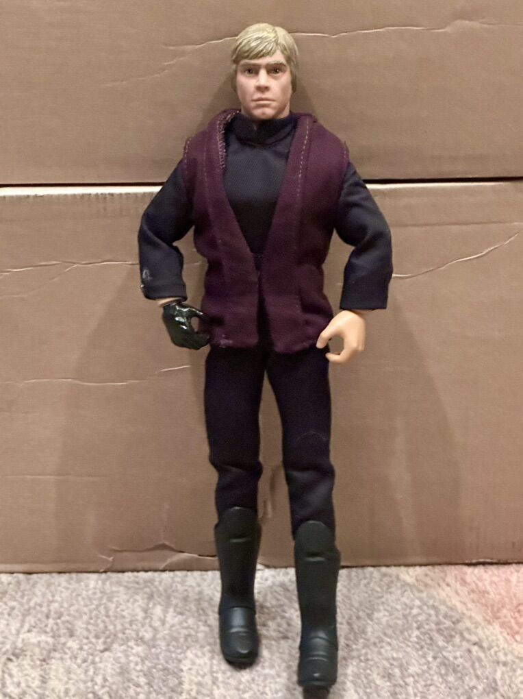Luke Skywalker Jedi Knight Action Figure
