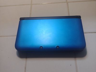 Blue Nintendo 3DS XL