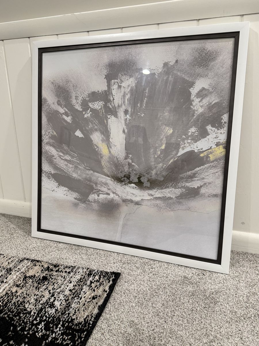Main image 4