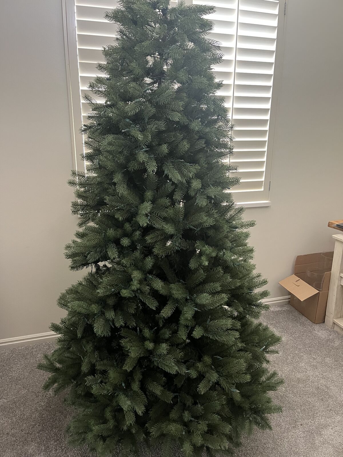 7.5’ pre lot Christmas tree