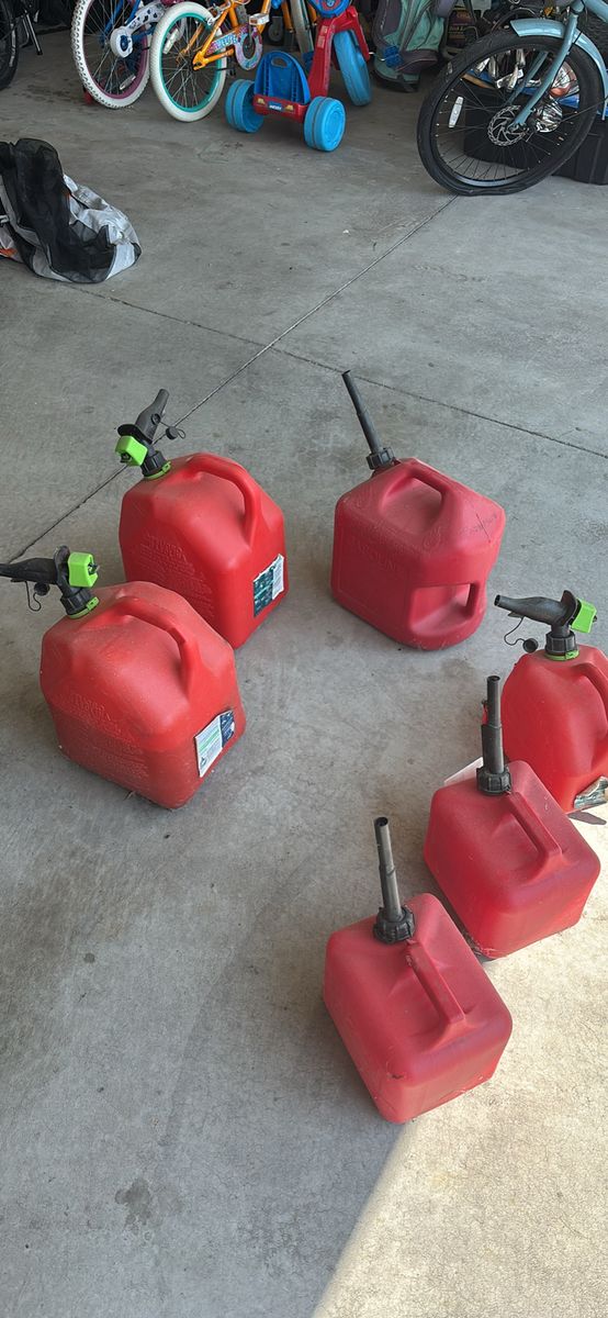 Lot of 6 Red Plastic Gas Cans - 5 Gallon & Small Fuel Cans with Spouts