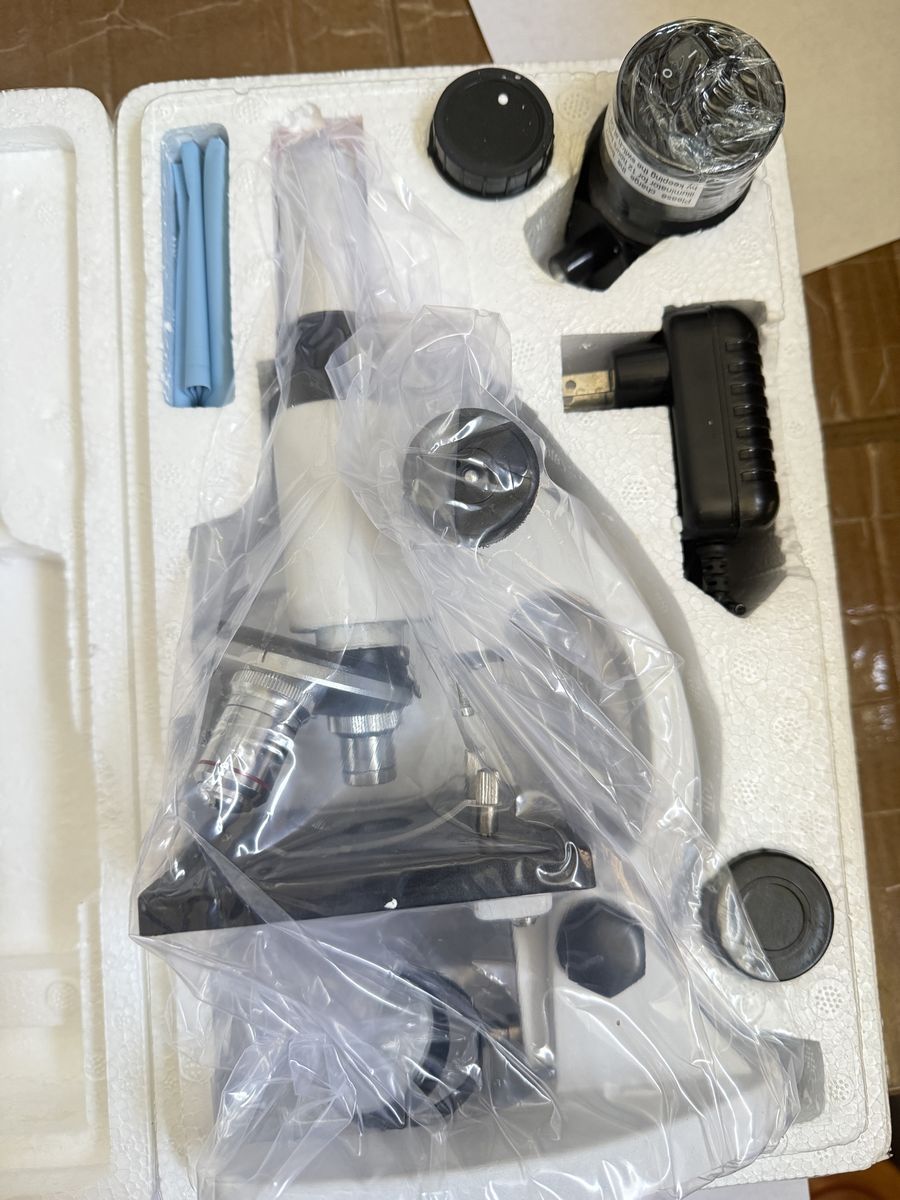Main image 3