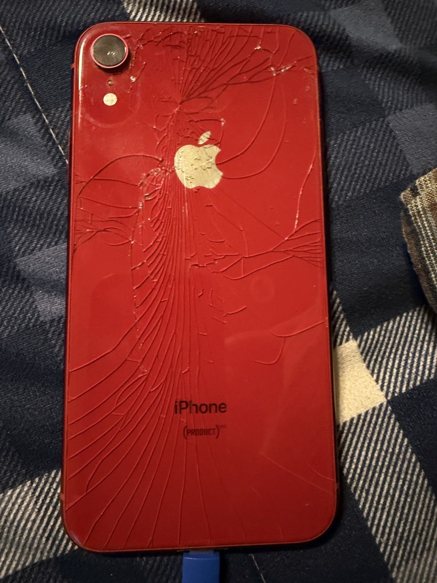 iPhone XR Red