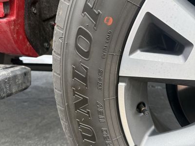 Tires Dunlop only 5000 miles on them