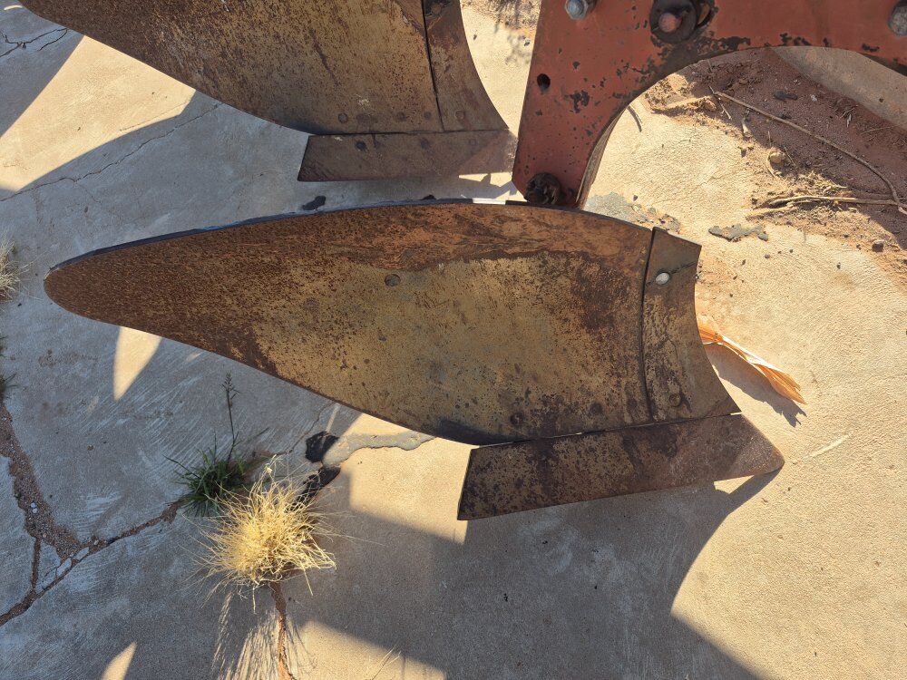 IH 540 4 BOTTOM PLOW