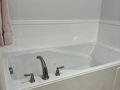 jetted tub, XL