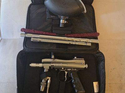 Paintball gun + mask