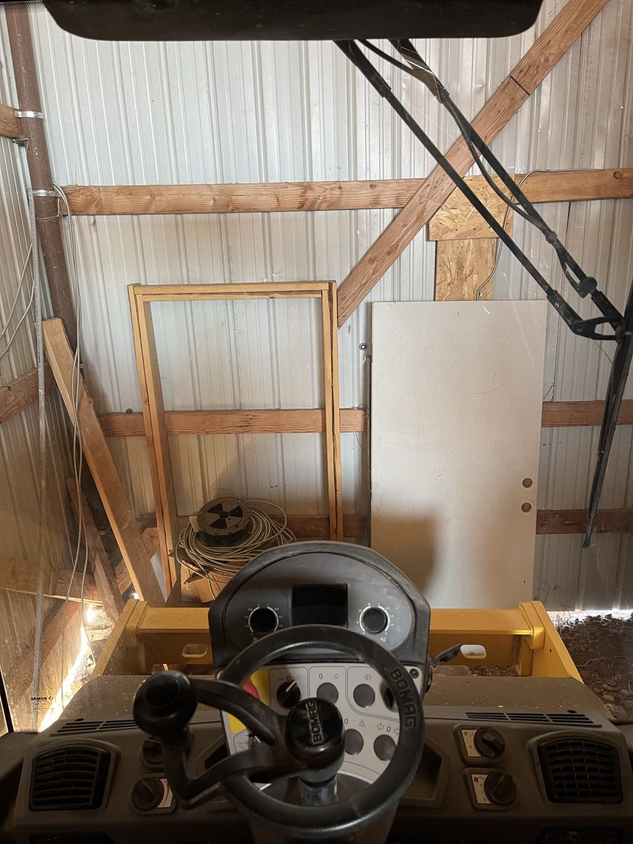 Main image 12