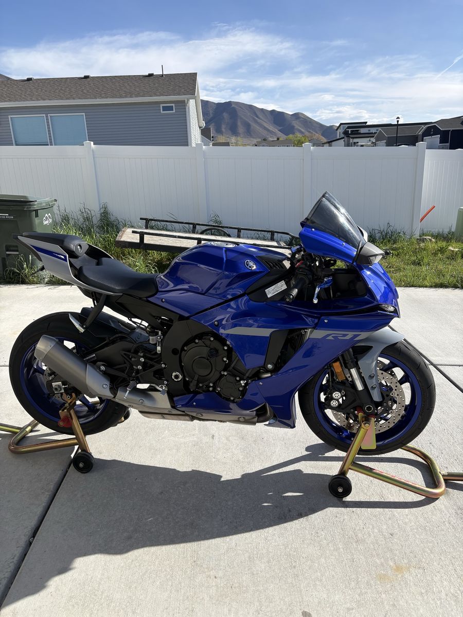 2021 Yamaha R1