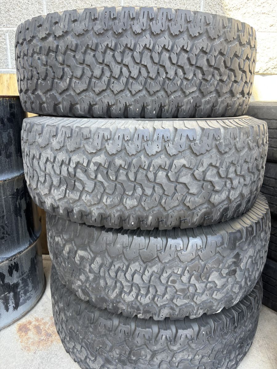 Set  Of 4  315/70/17