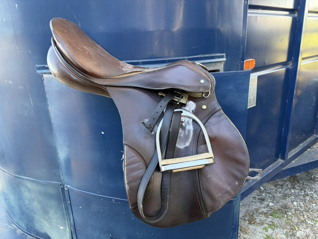 English Saddle