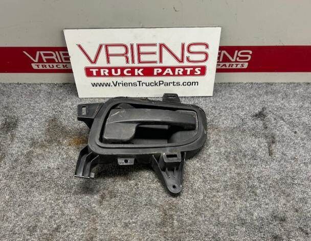 16908662 RH DOOR HANDLE