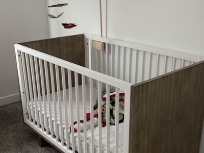 Modern White & Natural Wood Crib - Standard Size, Adjustable Mattress Height, Non-Convertible