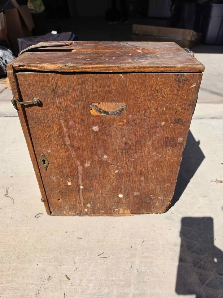 Main image 3