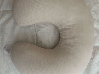 Boppy Nursing Pillow - Gently Used, Soft Muslin Cover included
