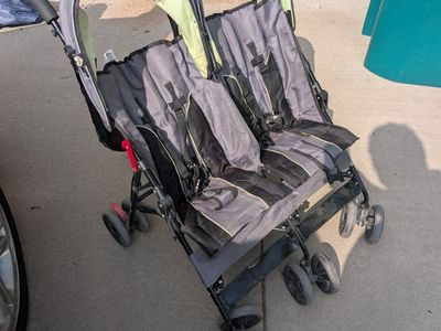 Delta Children Side-by-Side Double Umbrella Stroller - Gray & Green, Lightweight, Compact Fold