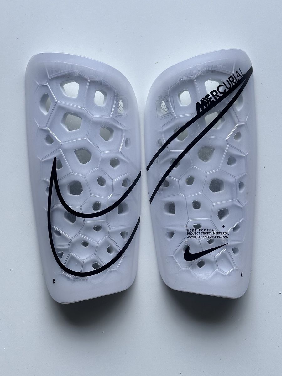 Nike Mercurial Lite soccer shin guards