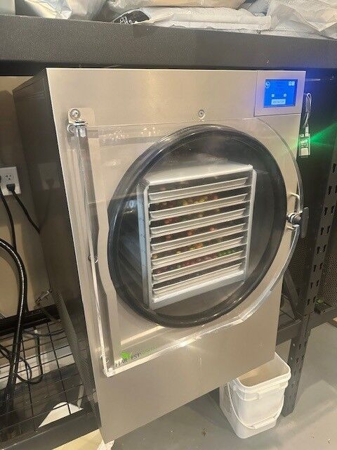 Harvestright XL Freeze Dryer - Excellent Condition - Warranty