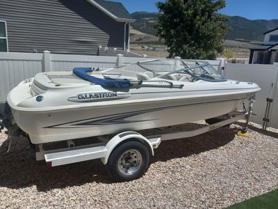 2000 Glastron SX195