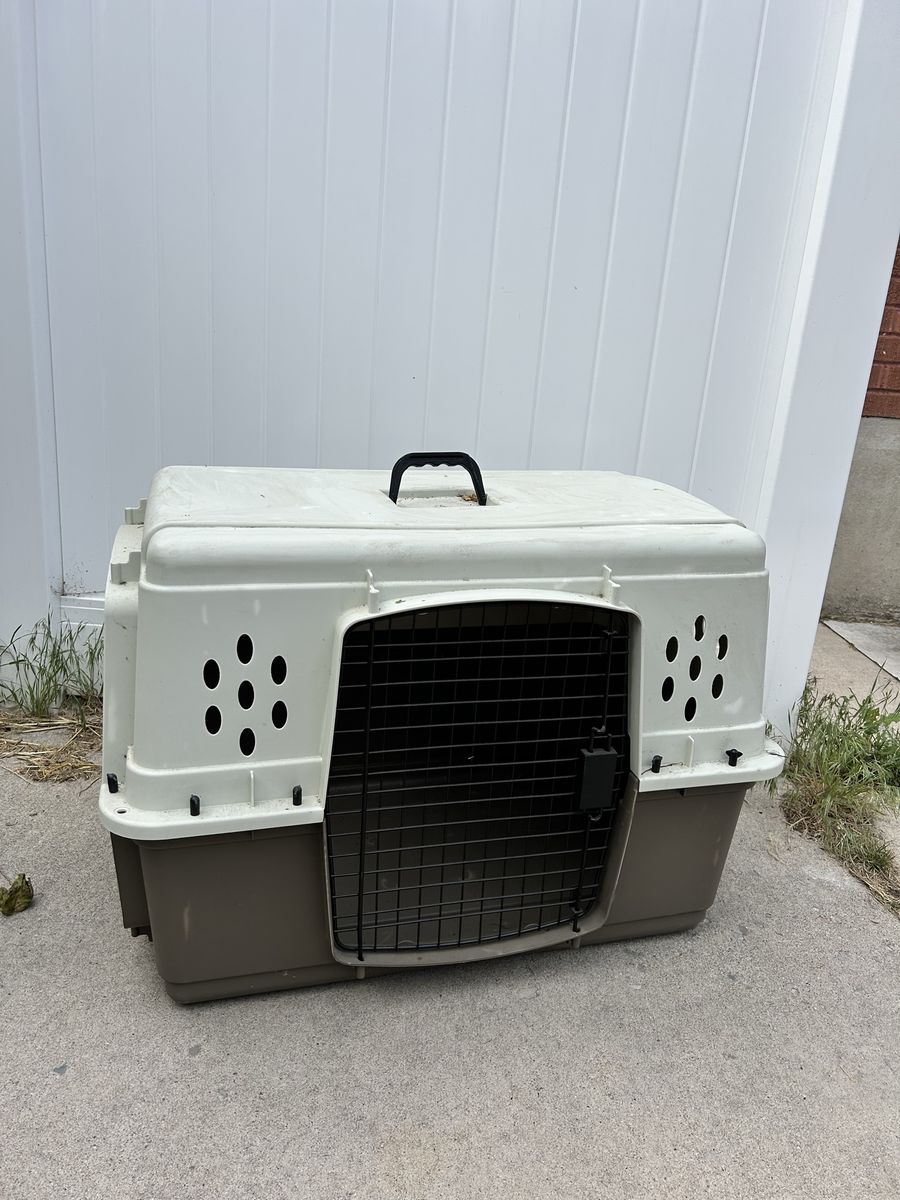 Pet Crate - 33"L x 22"W x 23"H Pet Carrier Kennel