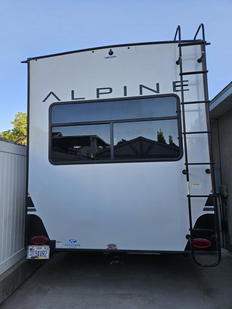 Keystone Alpine Avalanche Edition Fifth Wheel RV Trailer