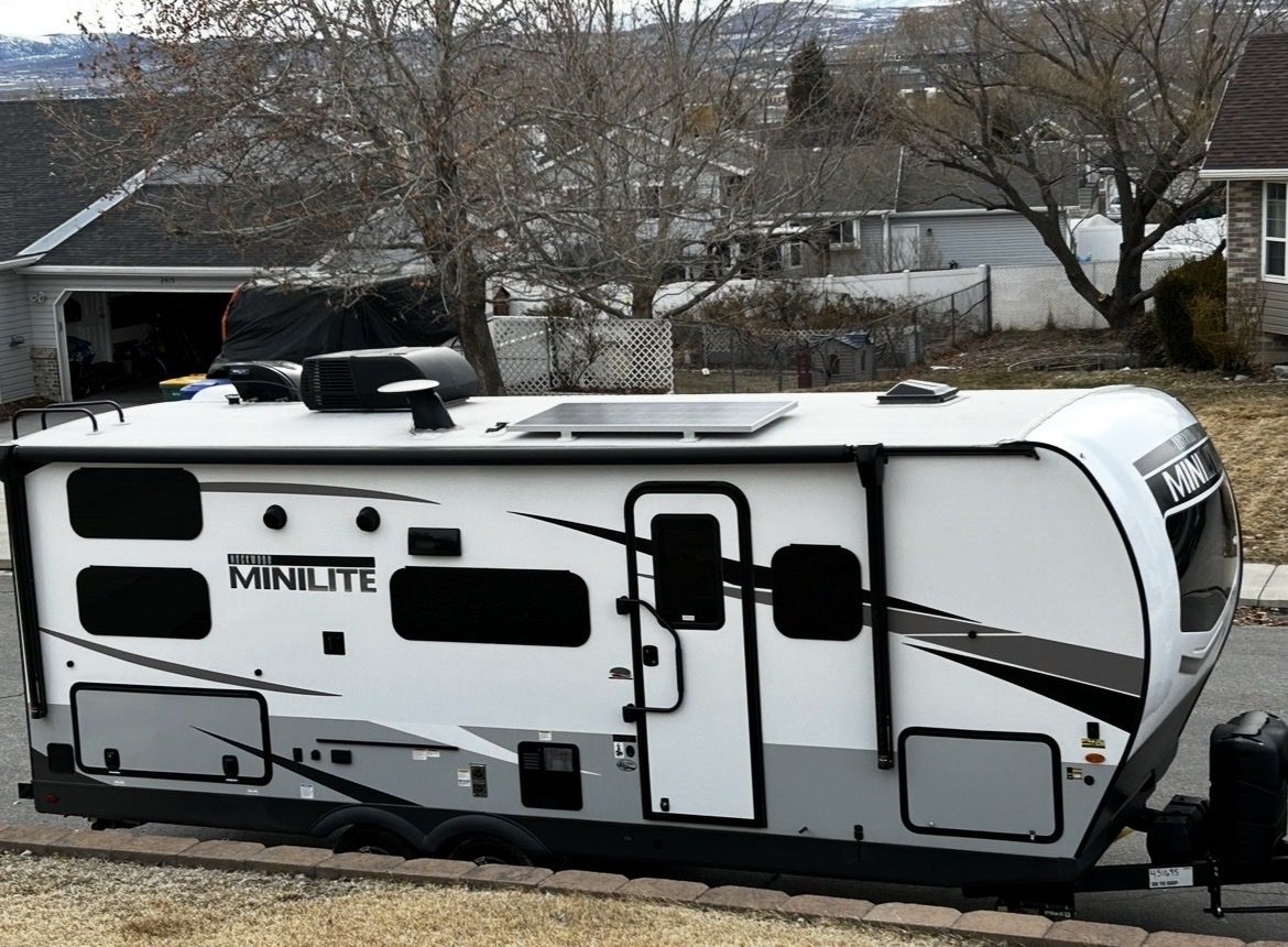 Rockwood Mini Lite 2509s Travel Trailer - Excellent Condition, Solar Panel, Outdoor Kitchen