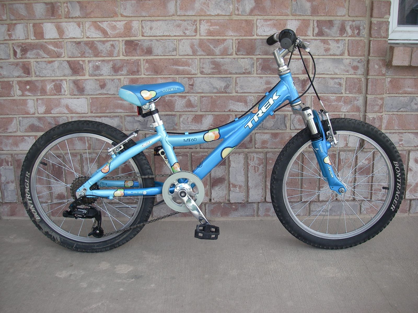 Girls 20" TREK MT 60 Aluminum Frame Mountain Bike, 6-Speed, Shocks, Blue, 20 Inch