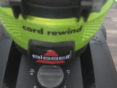 BISSELL PowerForce Rewind Pet Upright Vacuum - Excellent Condition.