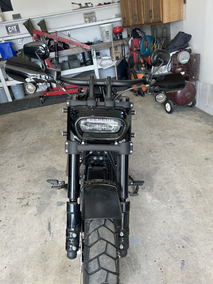 Harley-Davidson Fat Bob 2016 with 1130 Miles, Black, Excellent Condition Motorcycle