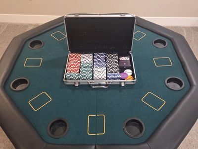 Poker Chip Set with Table, 500 Chips, Cards, & Blinds -