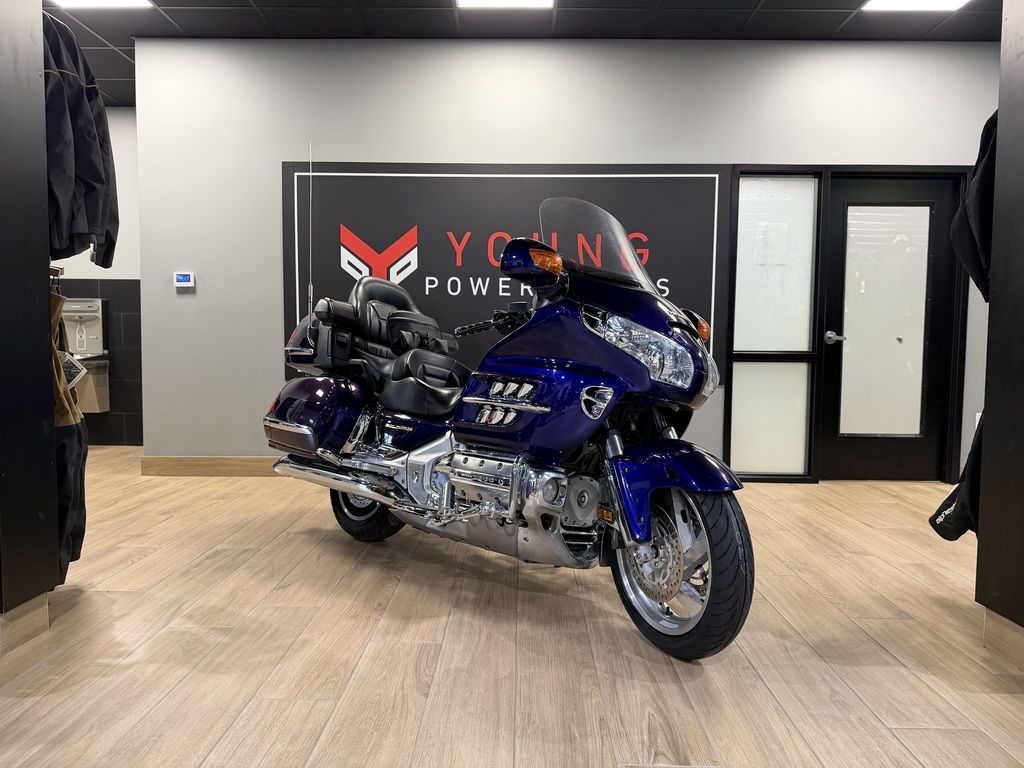 2002 Honda® GL18R2