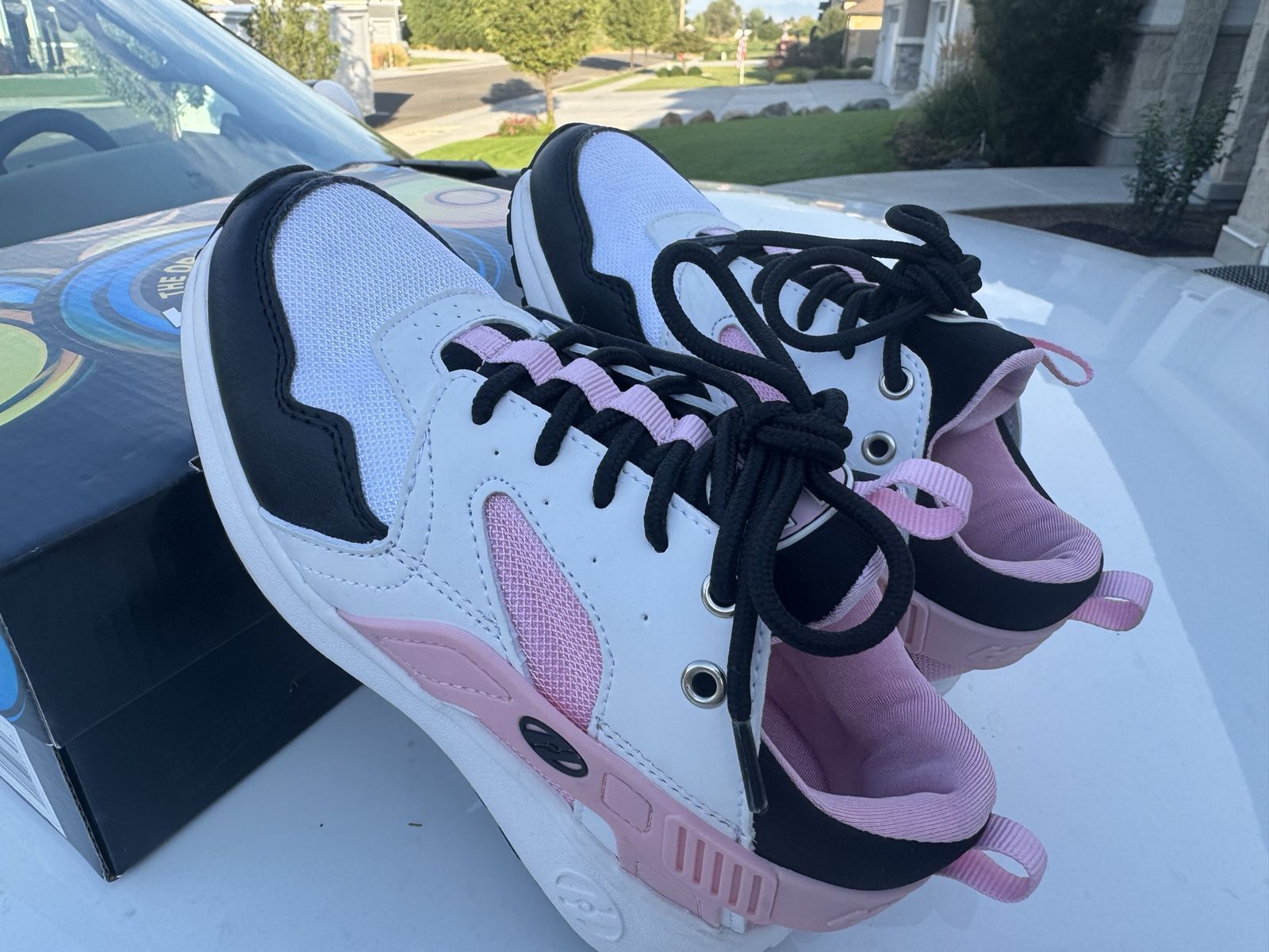 Heelys Force Pink/Black/White Roller Skate Shoes - Youth Size 2 - The Original Wheeled Shoe in original box.