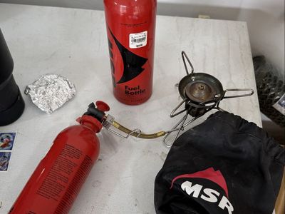 MSR whisperlite stove w/2 bottles