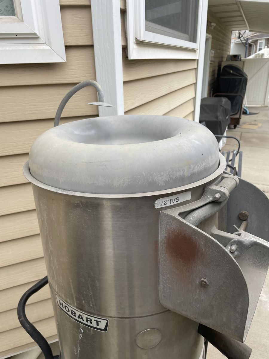 Hobart electric potatopeeler.