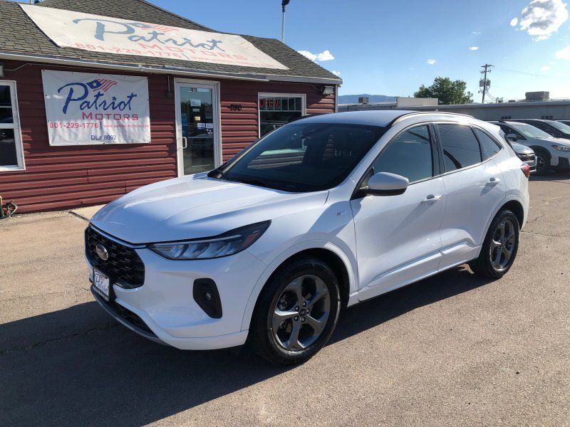 2023 Ford Escape ST-Line Select