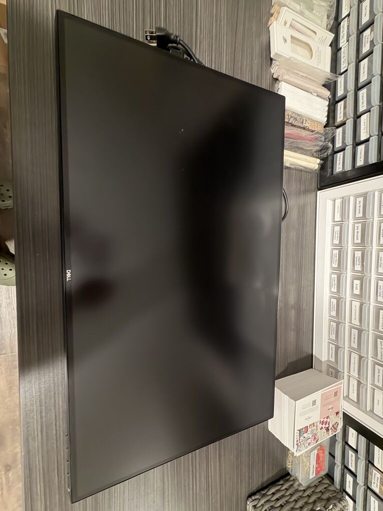 Dell UltraSharp U2717D