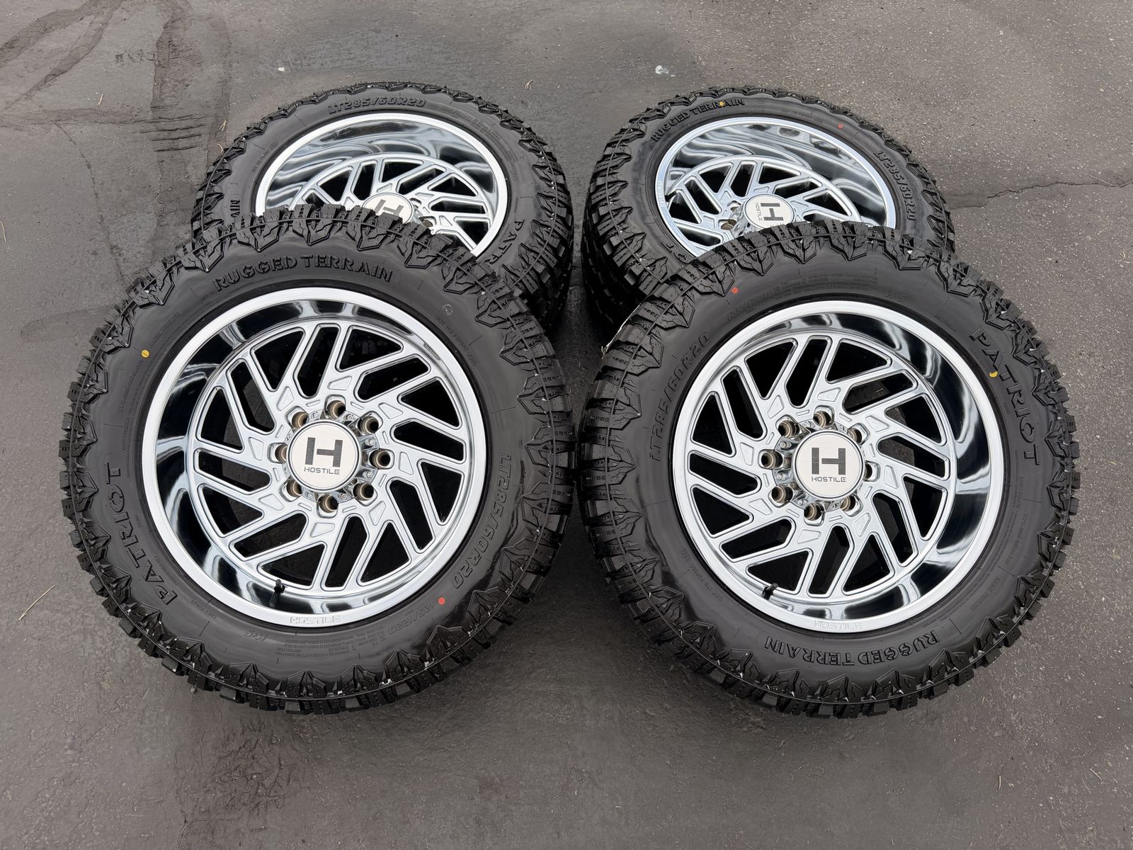 New Chrome Hostile H116 Jigsaw LT285/60r20 Patriot RT 8x6.5 Dodge Ram Cummins Chevy Silverado 2500 3500 8 lug 3 peak snow rated