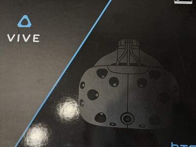 HTC VIVE VR System-Complete Kit- Like New