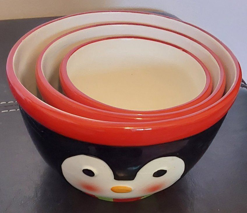 HOUSEWARES INTERNATIONAL Penguin Ceramic Nesting Bowls - Set of 3 (Hand Wash)