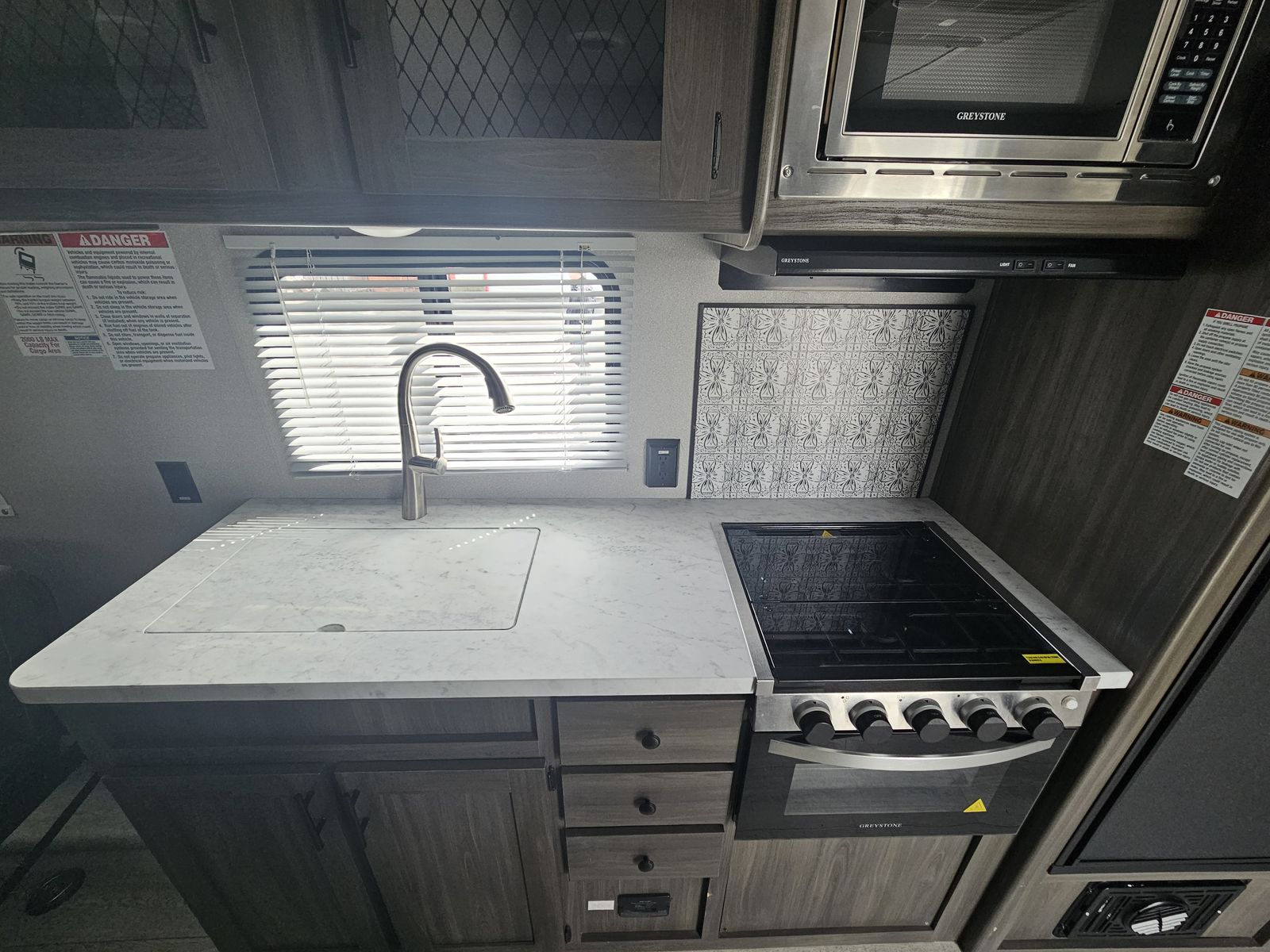 Main image 15