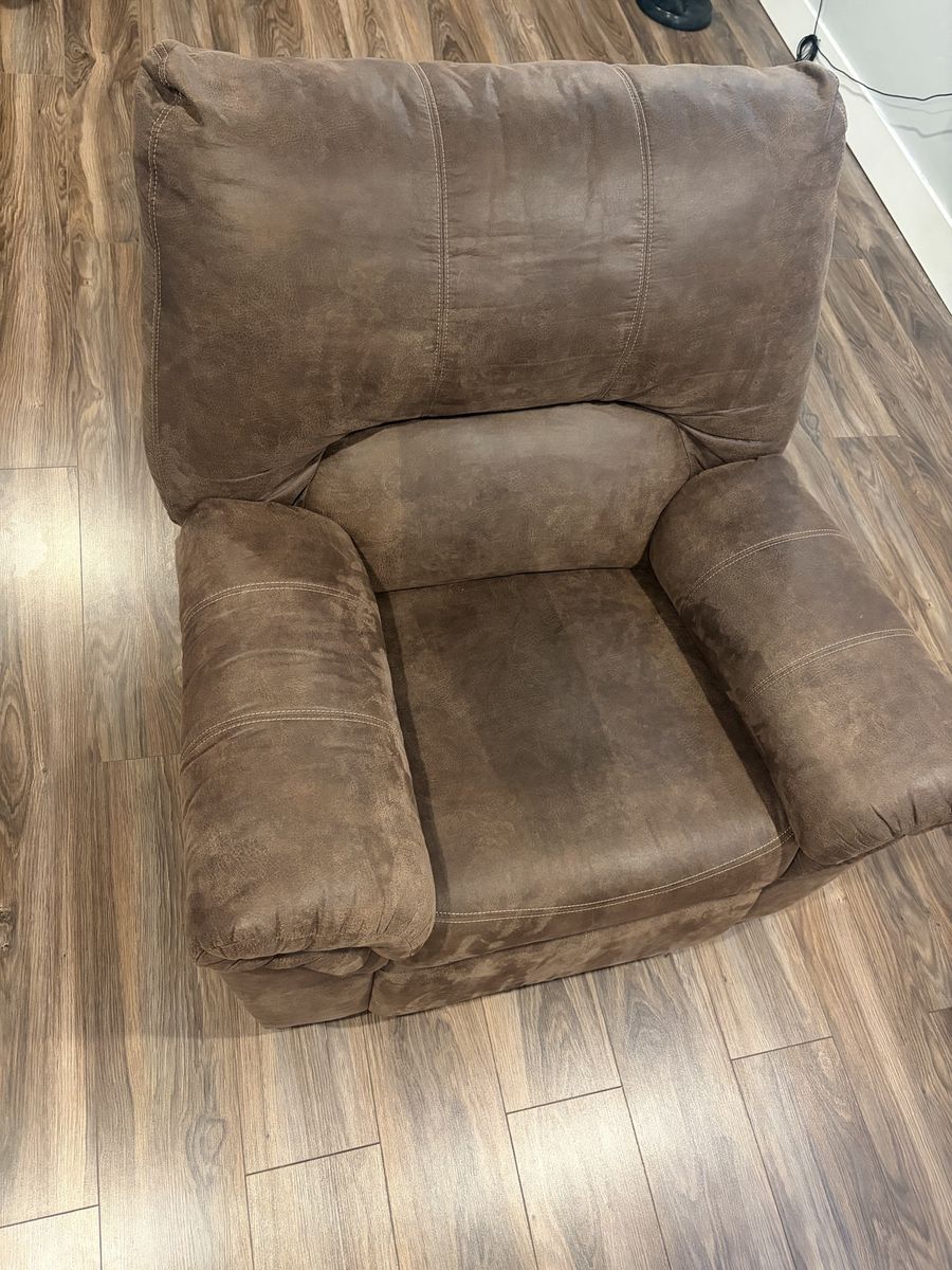 Reclining Couch Set + Solo Recliner